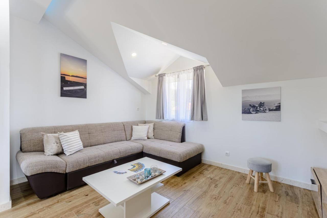 Apartment Darka 1 Сумартин Экстерьер фото